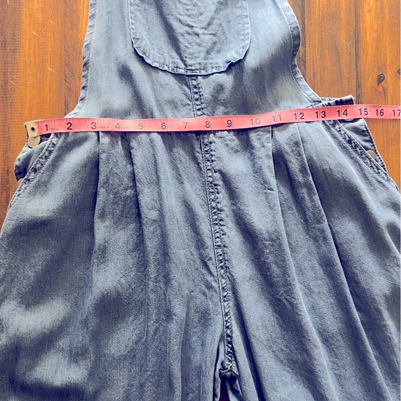 EUC - Never Worn-Jean Wide Leg Over-Alls - Size Medium- (See Measurement Pics) - Picture 8 of 13